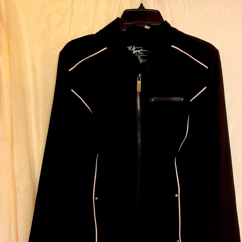 Black from V-Sport